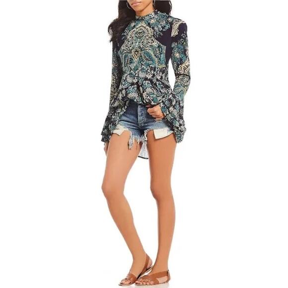 Free People Lady Luck Printed Long Sleeve Paisley Boho Blouse Size XS Whimsical - Picture 9 of 9